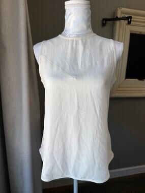 Banana Republic Cream Sleeveless Top Zip Back Pinhole Mesh Size XS